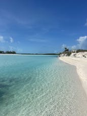 60ft Motor Yacht Charter in Beautiful Exuma, Bahamas