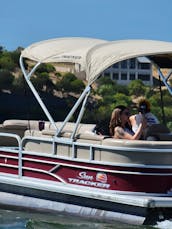 3 Day Minimum** 2018 Sun Tracker Party Barge 24 DLX Pontoon | Possom Kingdom