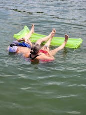 24ft Sun Chaser Pontoon in Joe Pool Lake in Grand Prairie