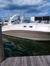 37’ Sea Ray Sundancer for Charter in Michigan - Grosse Pointe