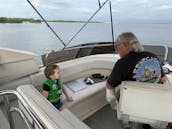 Location d'un bateau de croisière à cabine de 35 pieds sur le lac Lewisville