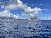 Beneteau de 42 pieds, situé dans le bassin de Kewalo, à 3 km de Waikiki.