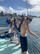 Location de voile sur un catamaran à voile sur mesure de 48 pieds à Honolulu, Hawaï