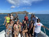 Tours privados de snorkel, cruceros al atardecer, charters personalizados.