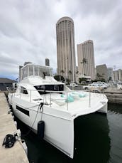 Luxe Catamaran in Waikiki, Hawaii - 43ft Private Catamaran Yacht