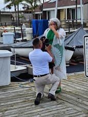 Barco de madeira clássico para 12 passageiros em Huntington Beach, Califórnia