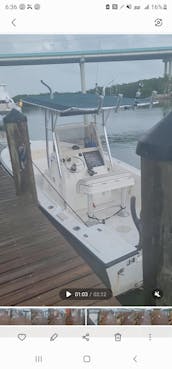 22' Mako Center console for rent in Key Largo, Florida!