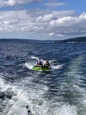 PILOTEZ VOUS-MÊME CE BATEAU SUPER AMUSANT DE 26 PIEDS AVEC TOBOGGAN AQUATIQUE ! 175$ DE L'HEURE 