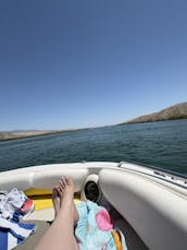 Bateau à pont Tahoe de 22 pieds pour s'amuser en famille - Rabais de plusieurs jours + extras