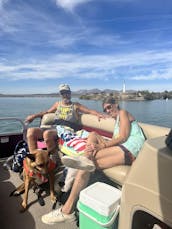 Awesome Sun Tracker 20 DLX Party Barge - Fuel Economical - Lake Havasu City