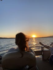 22' Smooth Rollin’ Pontoon -multi day discount available- Lake Havasu City