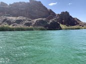 22' Viaggio Tritoon in Havasu with Licensed Captain 