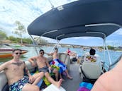 22' Viaggio Tritoon in Havasu with Licensed Captain 
