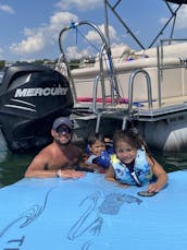 Award-winning Harris 230 Sunliner Pontoon with Captain | Best of 2023