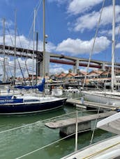 Aluguer de catamarã de cruzeiro Fountaine Pajot em Lisboa