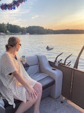 Powerful, Luxury Tritoon w/ 150HP & All the Toys at Beautiful Lake Gaston!