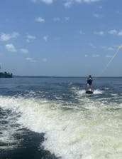 Comodidad y deportes acuáticos en el lago Livingston