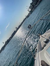 30’ Bayliner to enjoy the Spring sun or refreshing evening breeze and lights in Long Beach and San Pedro Harbors.