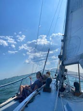 I offer sailing charters on Cal 36 Sailboat. We sail around the islands of the Gold Coast of Boston’s north shore. I will come to Boston ,if I am available on your charter date.