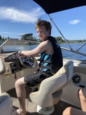 20' Stingray Deck Boat in Mercer Island, Lake Washington