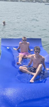 Détendez-vous avec style et louez notre magnifique bateau de 38 pieds : créez des souvenirs inoubliables !