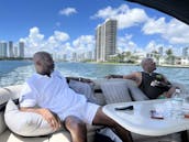 53 minutes de navigation sur le bateau DREAM depuis South Beach...