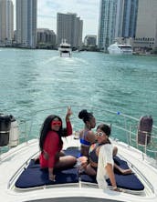 Enjoy 32ft 'RUMBA' PONTOON with BBQ/DISCO LIGHTS & SMOKE MACHINE in Miami!