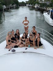 Location de yacht Azimut de 55 pieds à Miami, en Floride - Jusqu'à 13 personnes ! Faisons la fête !