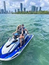 50' Carver with Free Jetski and Huge Speakers for Up to 13 guests in Miami