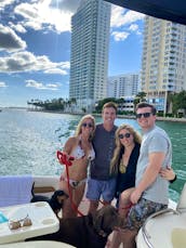 Cruise Miami with the Sea Ray Sundancer 455 Motor Yacht!