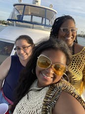 Croisière à Miami sur un magnifique yacht à moteur Sea Ray Sedan Bridge de 50 pieds