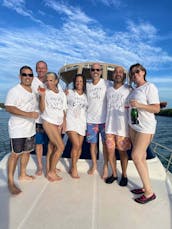 44’ Sea Ray Flybridge Party Yacht with Premium audio in Miami