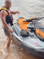 Fun in the Sun Lake Norman!! 2024 Sea Doo with Bluetooth speakers!!