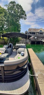 Fuel, Pull Tube, Water Floats INCLUDED! Luxury Pontoon Boat Rental on Lake Norman, NC