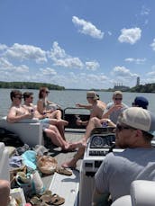 Godfrey Sweetwater Pontoon Rental Lake Wylie 