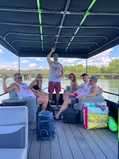 Party Barge Pontoon for 12 people on Lake Wylie