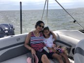 Cruzeiros particulares no Low Country a bordo do Hurricane Deck Boat para 6 pessoas