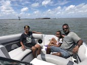 Cruzeiros particulares no Low Country a bordo do Hurricane Deck Boat para 6 pessoas