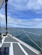 Charters à la voile en monocoque de 46 pieds aux Fidji pour/jour/nuit/Des voyages exclusifs !