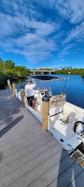 22ft Nautic Star 2200 Sport for Rent in North Naples