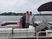 28 Ft. Pontoon Boat -Near Nashville on Old Hickory Lake