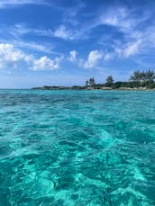 30ft Intrepid Charter fishing, Snorkeling, pigs, turtles & more Nassau, Bahamas