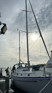 Cruising Monohull In Nassau, The Bahamas!