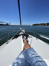 Sailing NYC aboard 34' Catalina