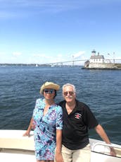 Barco a motor Mainship Pilot de 34 pés para alugar com o capitão em Newport, Rhode Island