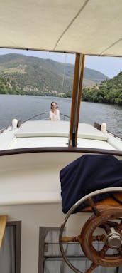 Moody33 MKII Sailing Yacht for 4-Hour Adventure!