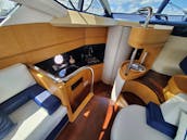 Port Washington Private Yacht Charter - 43' Azimut Flybridge