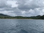 Passeios à vela e passeios turísticos na praia Potrero, província de Guanacaste, Costa Rica