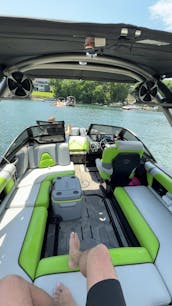 Prior Lake - Party, Surf or Chill - Captain w/21ft Malibu