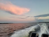 Croisière d'aventure dans la partie supérieure de la baie à bord de la console centrale de 31 pieds